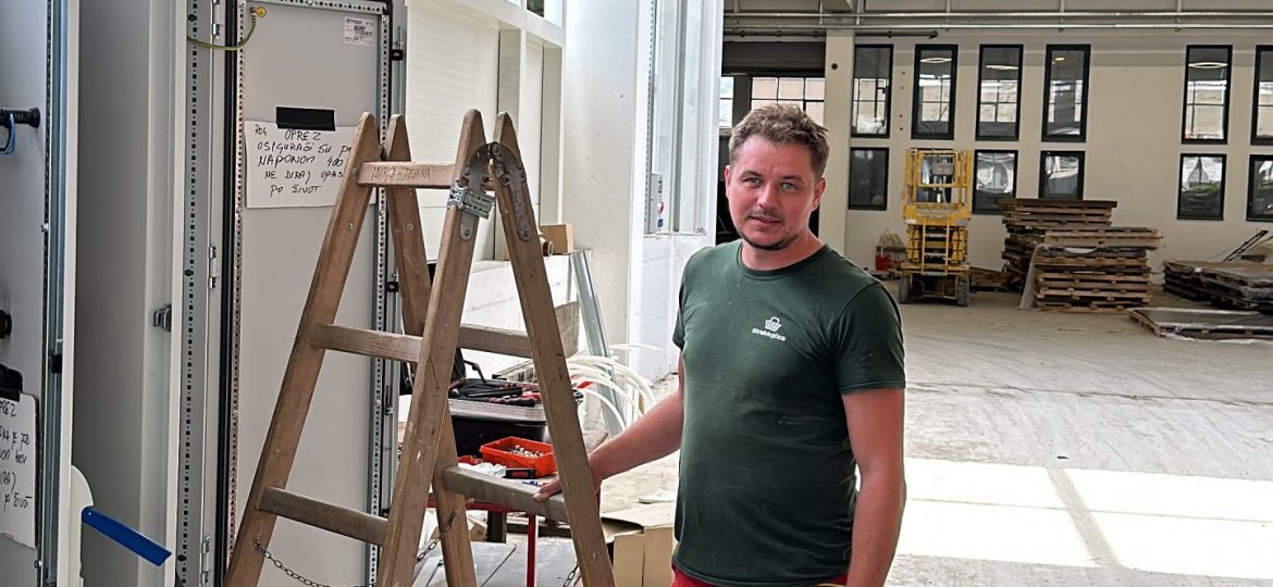 6CABF59B-4A1C-4183-B6E4-0921A03F5CF0