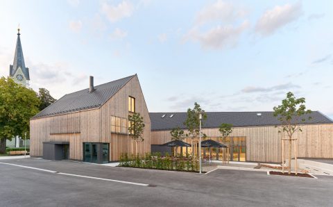 RATH HAUS LEHGAU naslovnica